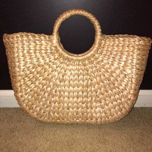 Straw handbag